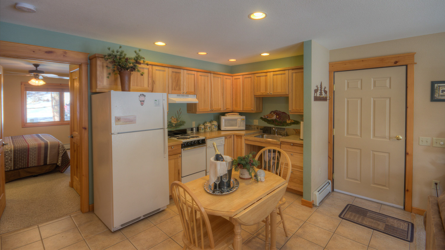 Bear Paw 1 bedroom ADA kitchen