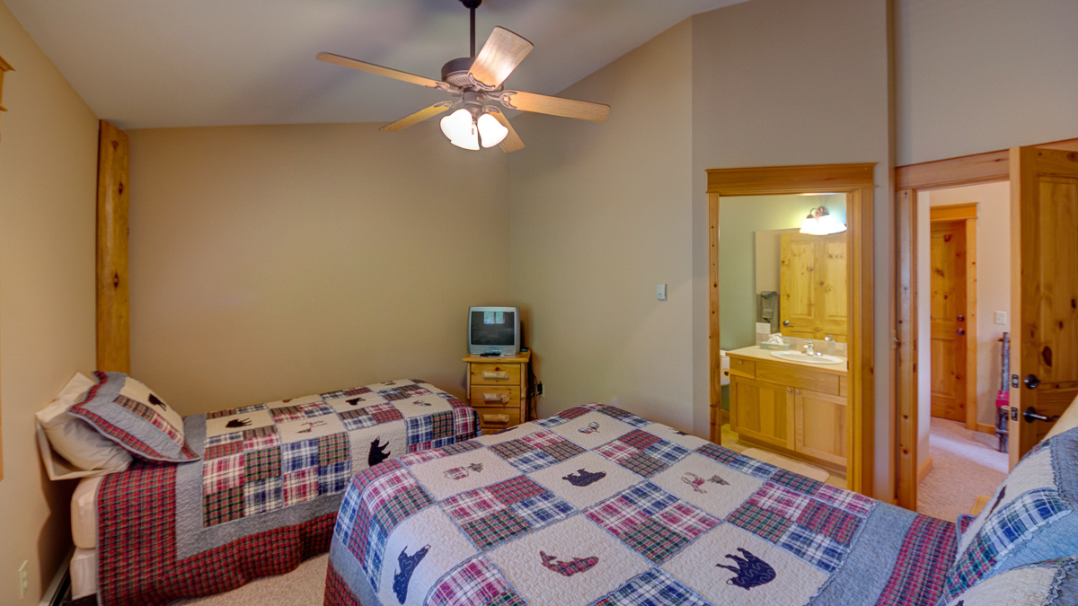 Bear Paw 3 bedroom Bedroom 3