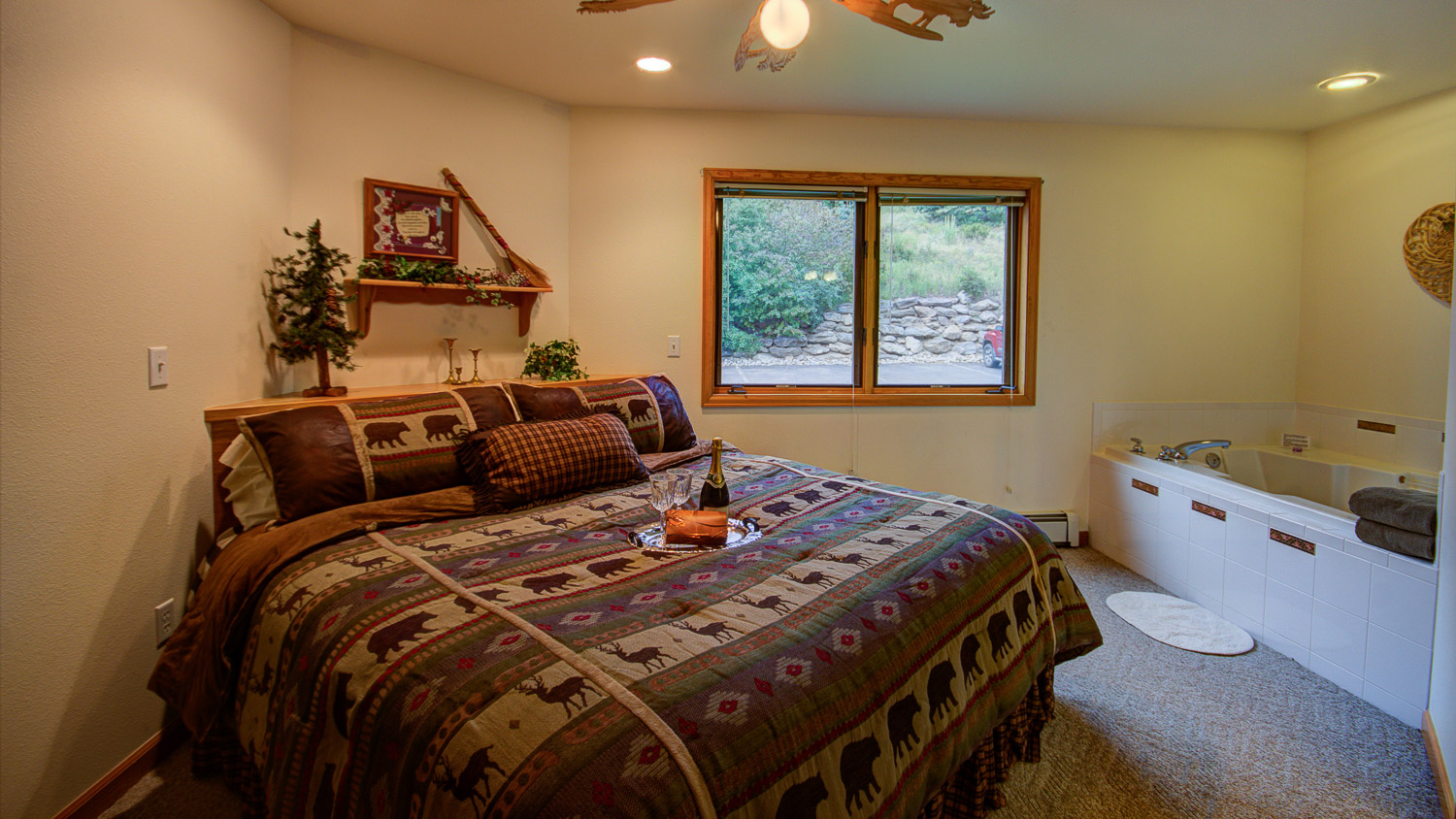 River Stone 2 bedroom 2 bath - closed loft Master bedroom