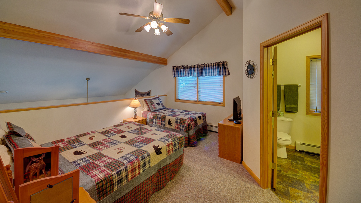 River Stone 2 bedroom 2 bath - open loft, bedroom 2