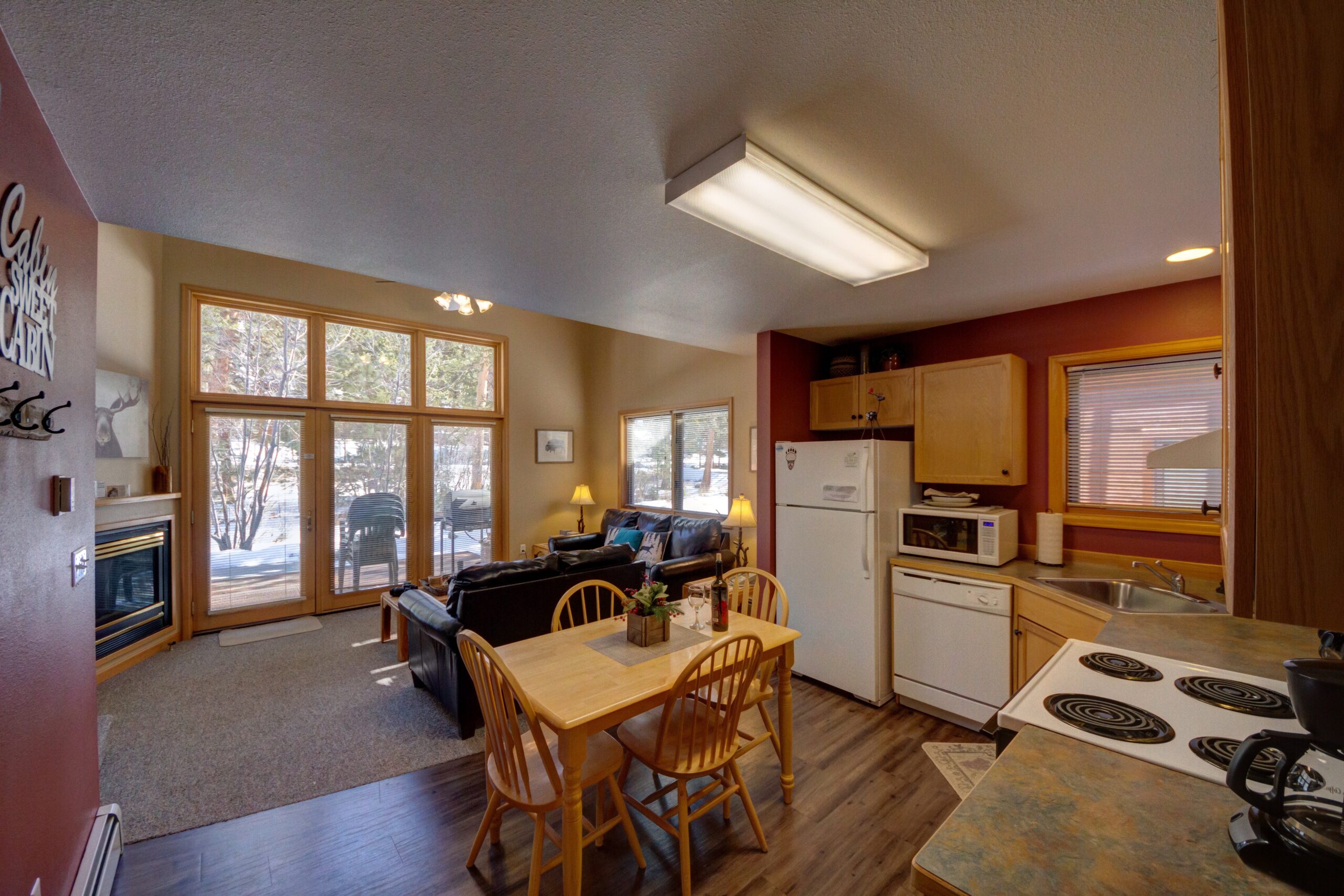 River Stone 2 bedroom 2 bath - open loft, kitchen